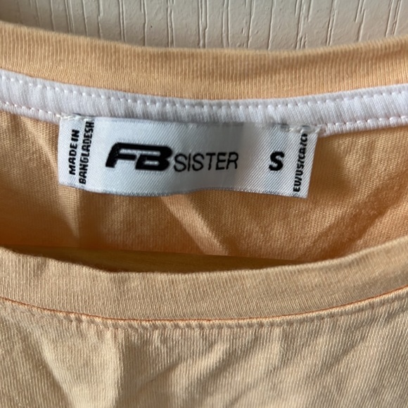 Cropped Peach Tee - Picture 3 of 4